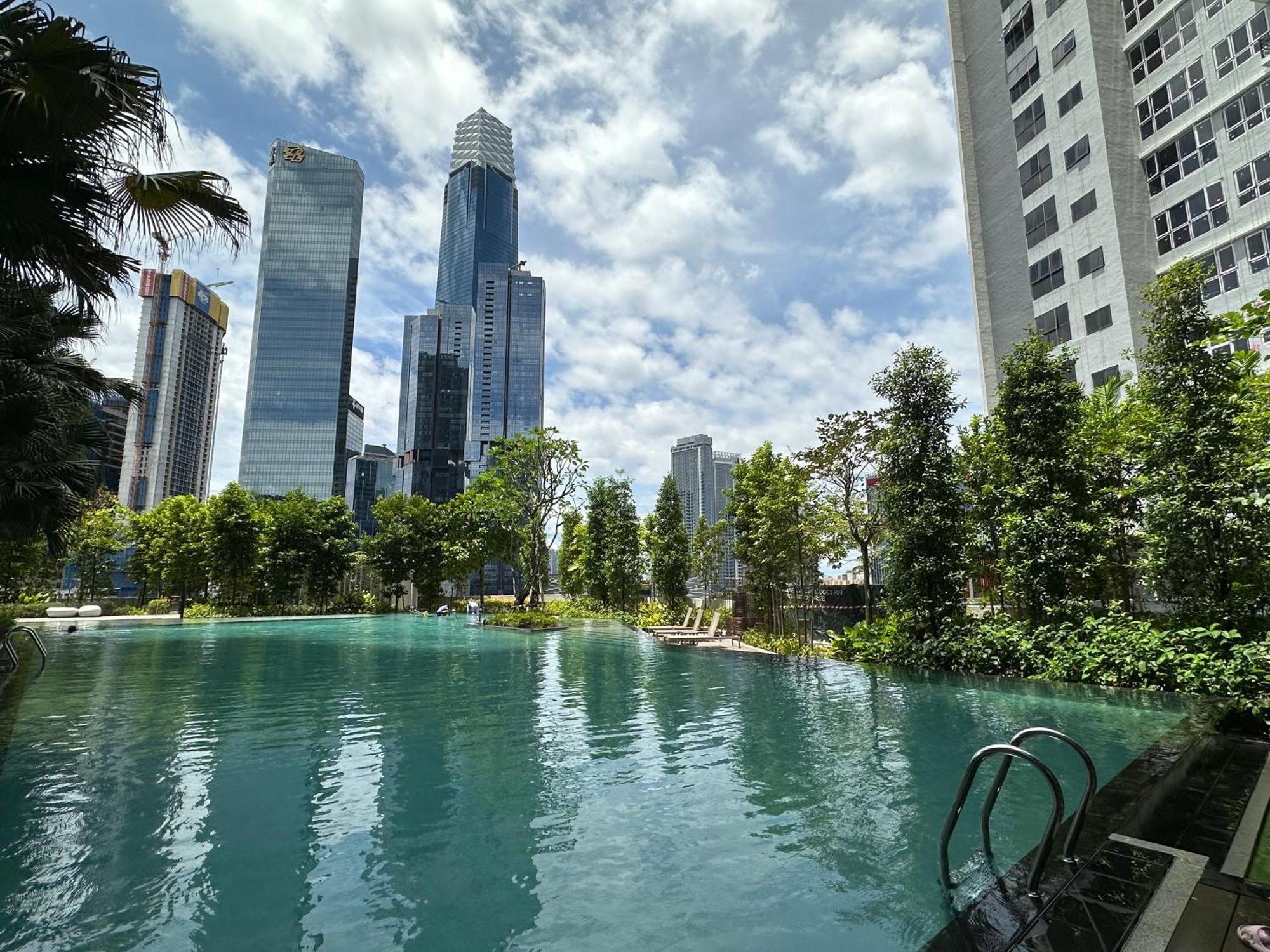 Pangsapuri Skyhigh Agilebb 2b1r -1 Min To Trx&pavilion, View, Up To 6pax Kuala Lumpur